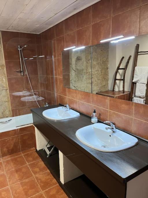 The Almond Tree Apartamento Torre del Compte Exterior foto